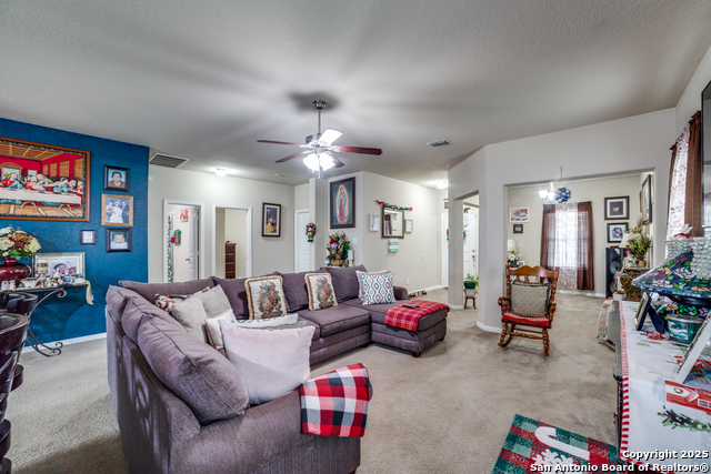 Listing photo id 9 for 3115 Saylers Creek