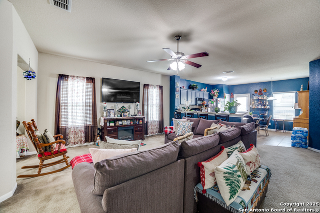 Listing photo id 11 for 3115 Saylers Creek