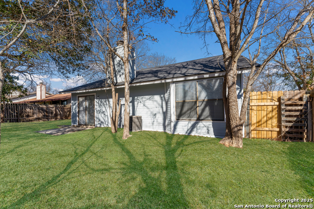 Listing photo id 28 for 9735 Misty Ash Dr