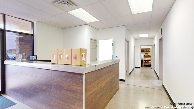 Listing photo id 12 for 20121 Park Row Dr