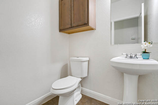 Listing photo id 22 for 575 Cimarron Square