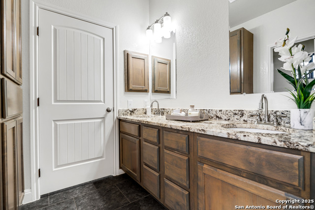 Listing photo id 27 for 575 Cimarron Square