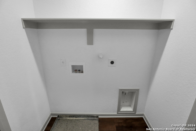 Image 12 of 16 For 10224 Eaglewood Nook  101