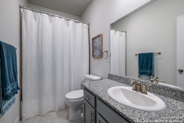 Listing photo id 23 for 1123 Midnight Dr