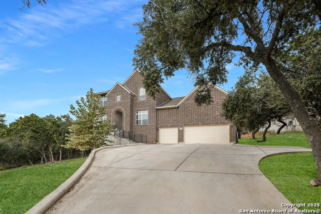 Listing photo id 1 for 1123 Midnight Dr