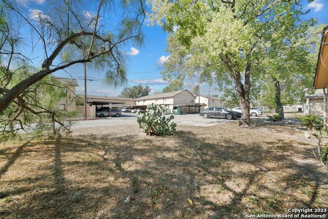 Image 27 of 29 For 206 Bexar Dr