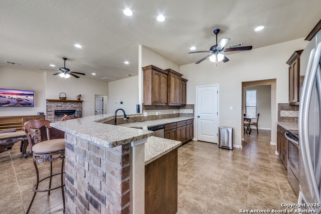 Listing photo id 9 for 16371 Borregas Road