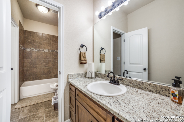 Listing photo id 16 for 16371 Borregas Road