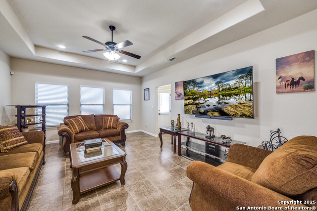 Listing photo id 17 for 16371 Borregas Road
