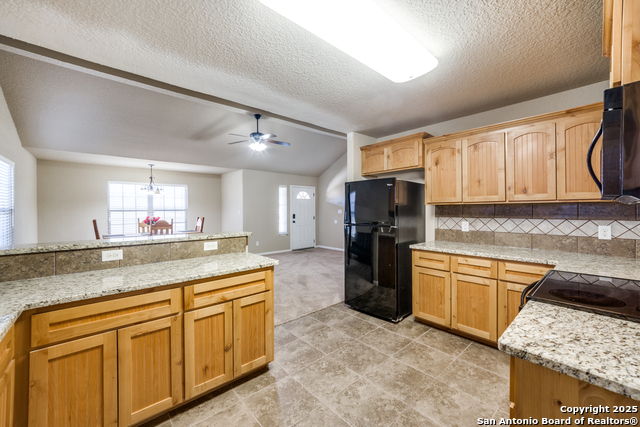 Listing photo id 26 for 16371 Borregas Road