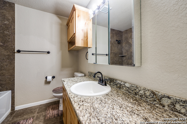 Listing photo id 29 for 16371 Borregas Road