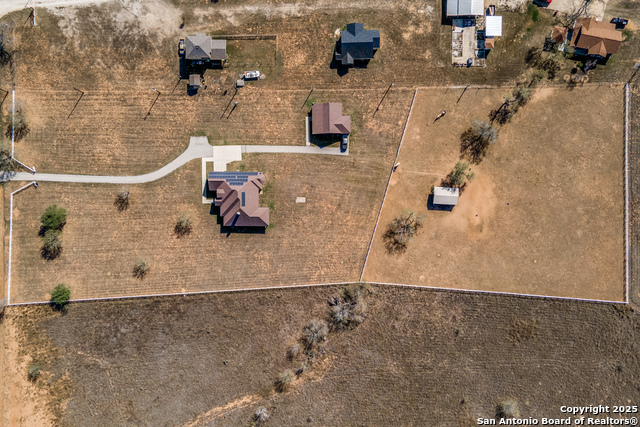 Listing photo id 39 for 16371 Borregas Road