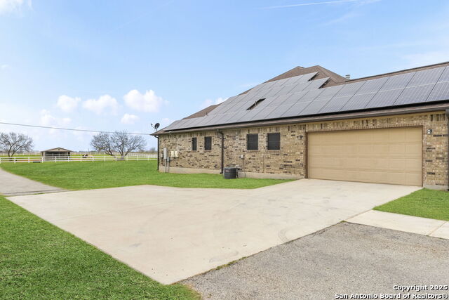 Listing photo id 40 for 16371 Borregas Road