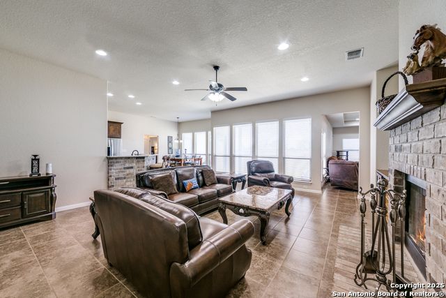 Listing photo id 6 for 16371 Borregas Road