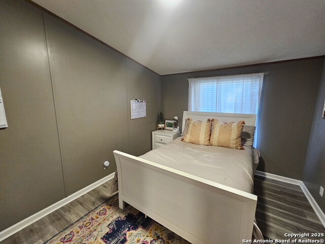 Listing photo id 17 for 112 Royal Crest Circle