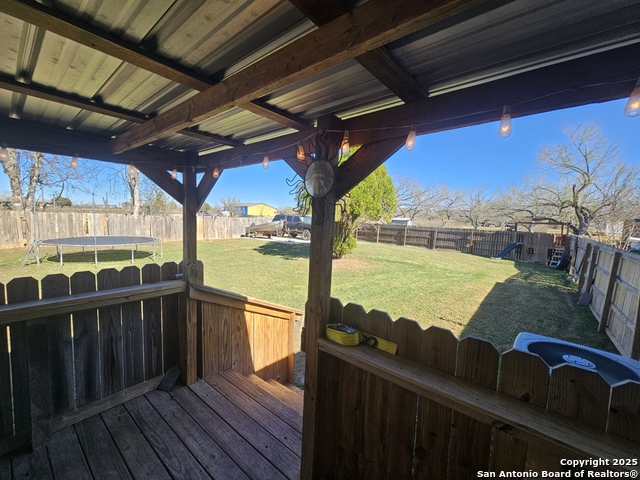 Listing photo id 22 for 112 Royal Crest Circle