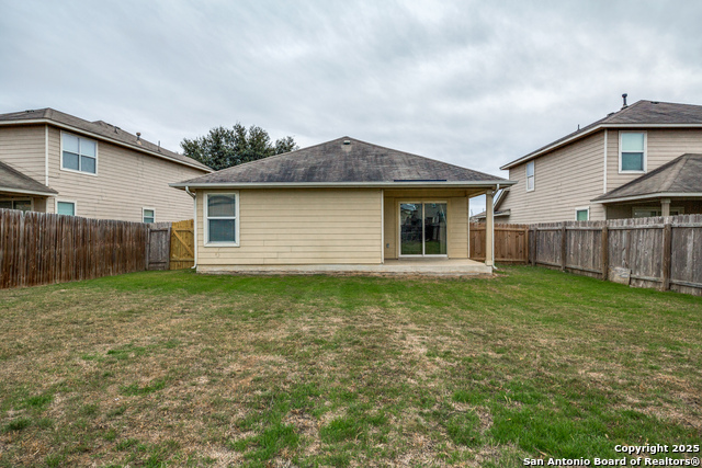 Listing photo id 23 for 6611 Poseidon Way