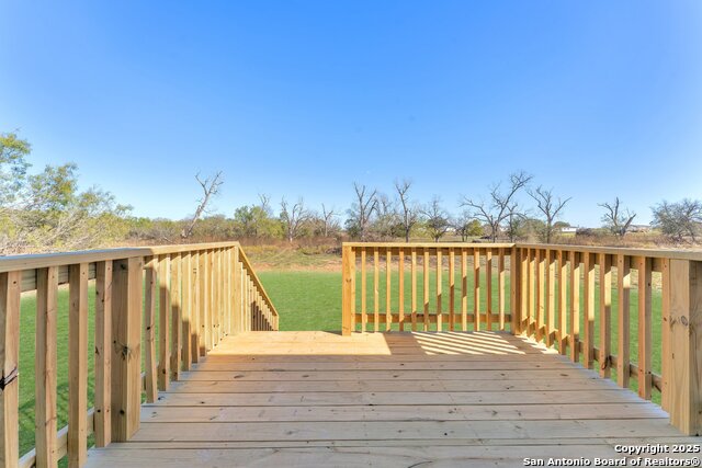 Listing photo id 34 for 165 Mahan Rd