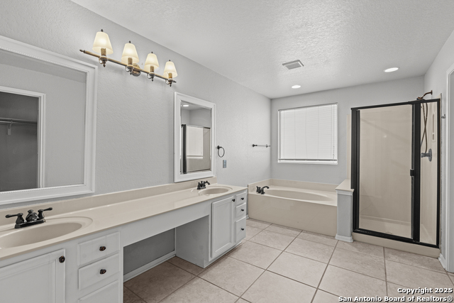 Image 29 of 46 For 21111 Cape Coral