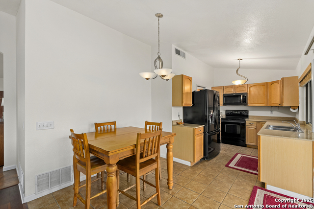 Image 13 of 32 For 8319 Brookline