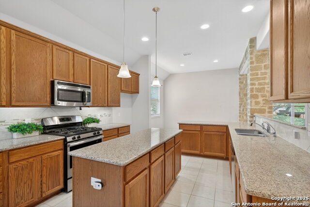 Image 11 of 34 For 29010 Bettina