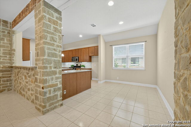 Image 13 of 34 For 29010 Bettina