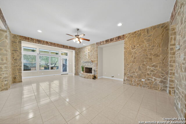 Image 16 of 34 For 29010 Bettina