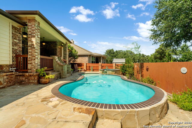 Image 29 of 34 For 29010 Bettina