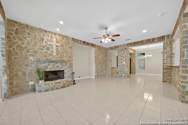 Image 6 of 34 For 29010 Bettina