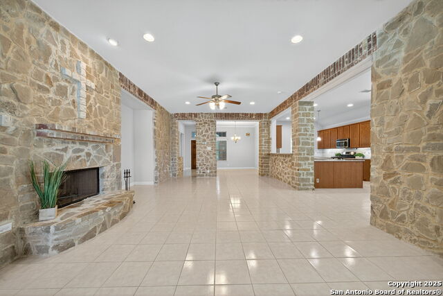 Image 7 of 34 For 29010 Bettina