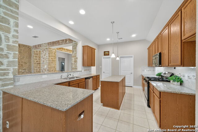 Image 9 of 34 For 29010 Bettina