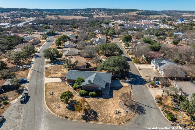 Details for 135 Fallow Dr N, Kerrville, TX 78028