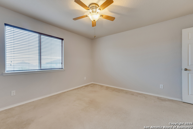 Listing photo id 23 for 10306 Sun Mill