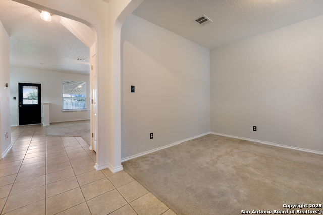 Listing photo id 2 for 10306 Sun Mill