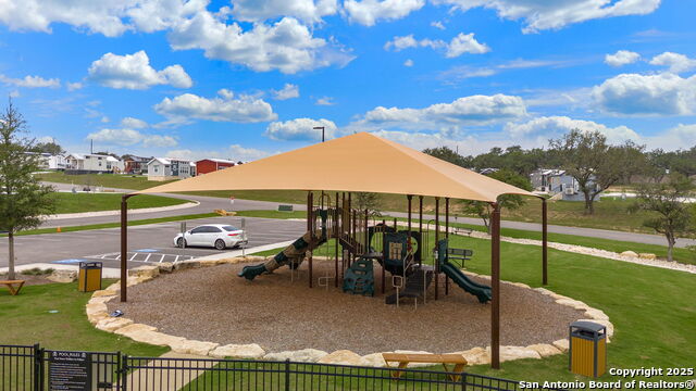 Image 25 of 31 For 5386 Ranch Road 1376 #63