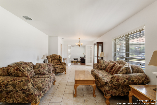 Listing photo id 11 for 12709 Sandpiper