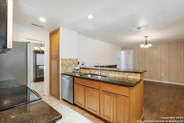 Listing photo id 20 for 12709 Sandpiper