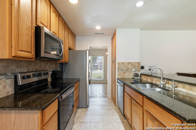 Listing photo id 21 for 12709 Sandpiper