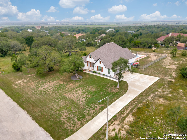 Listing photo id 2 for 542 Private Road 3702