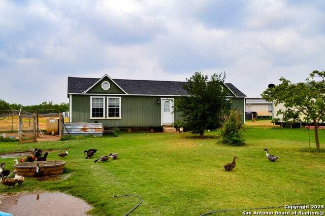 Listing photo id 2 for 1303 Vergara Rd