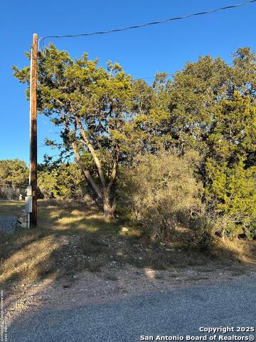 Listing photo id 5 for 1145 Overbrook Ln