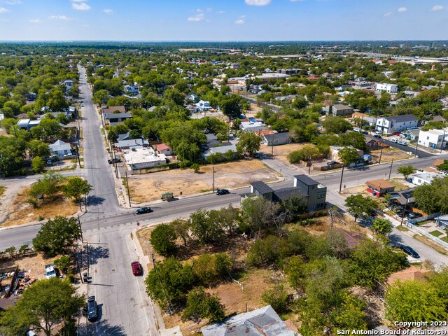 Listing photo id 1 for 625 Pine St S