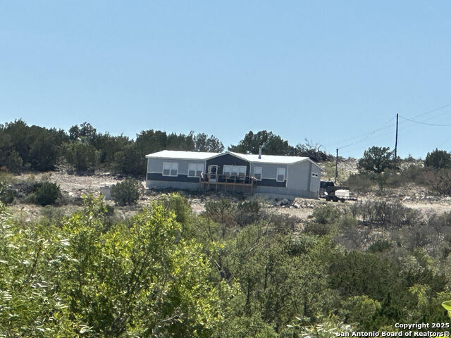 Listing photo id 0 for 7687 County Road 450