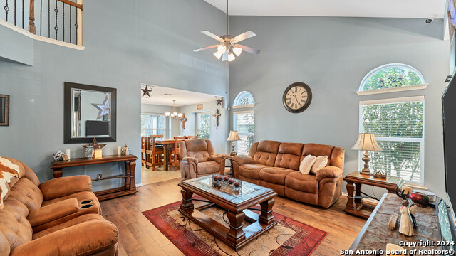 Listing photo id 14 for 233 Wild Plum