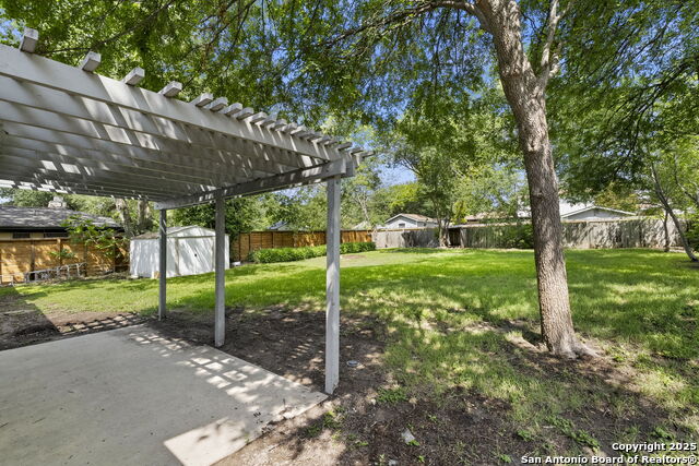 Image 32 of 36 For 11119 Auldine Dr