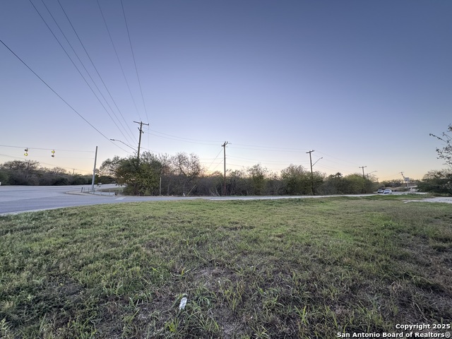 Listing photo id 1 for 5070 Old Pearsall