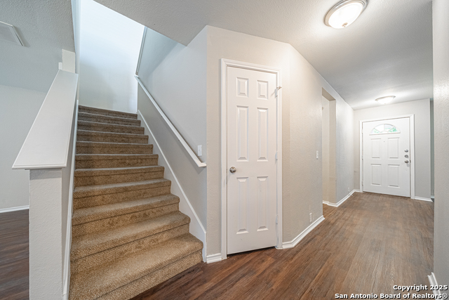 Image 18 of 33 For 5113 Brookline