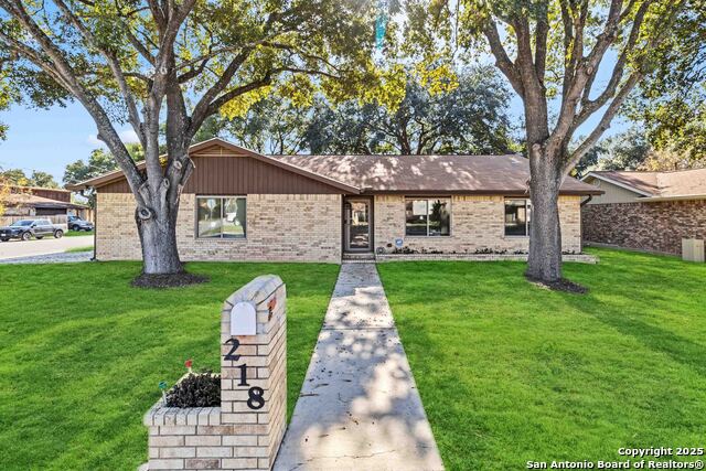 Details for 218 Cardinal Dr, New Braunfels, TX 78130