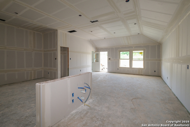 Listing photo id 2 for 15411 Jake Crossing