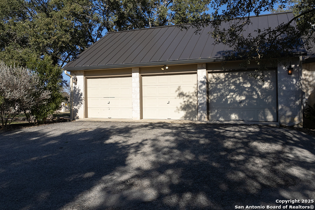 Listing photo id 31 for 7740 Rocking Horse Ln